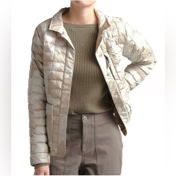The North Face Women's
ThermoBall Eco Snap Jacket-Size Medium-Dove Grey Camo - Picture 1 of 15